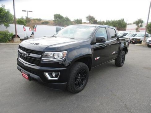 Used 2016 Chevrolet Colorado Z71 w/ Z71 Midnight Edition RWD image 3