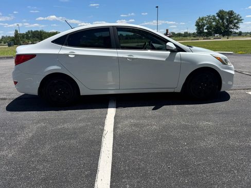 Used 2017 Hyundai Accent SE FWD image 6