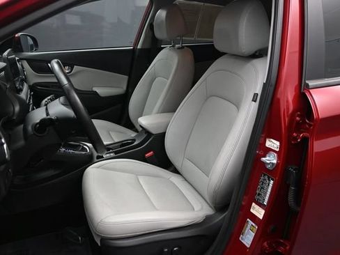 Used 2023 Hyundai Kona Limited FWD image 4