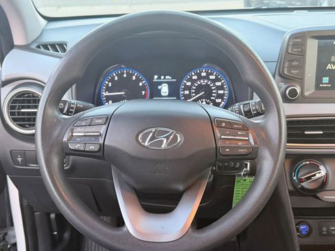Used 2021 Hyundai Kona SE FWD image 16