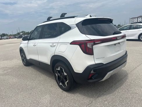 Certified 2024 Kia Seltos EX FWD image 8