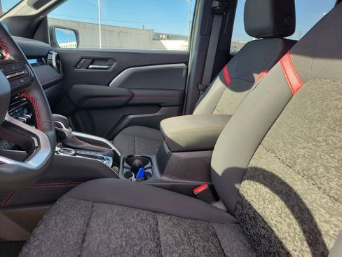 Used 2024 Chevrolet Colorado Z71 w/ Z71 Convenience Package 2 image 20