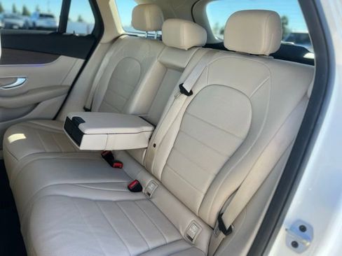 Used 2022 Mercedes-Benz GLC 300 4MATIC w/ Premium Package Lite image 17