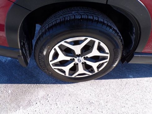 Used 2021 Subaru Forester Premium image 7