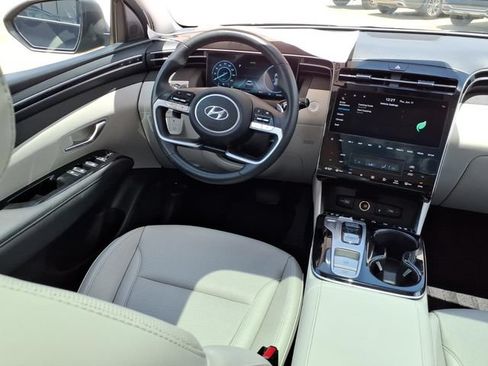 Used 2023 Hyundai Tucson Limited w/ Cargo Package AWD/4WD image 4