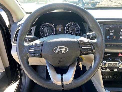 Used 2020 Hyundai Elantra SEL w/ Cargo Package (C1) image 11