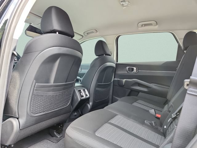 New 2026 Kia Sorento LX FWD image 17