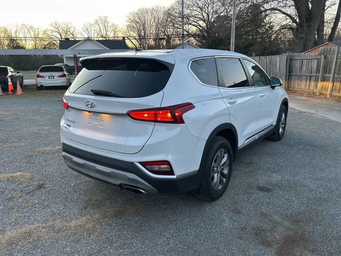 Used 2019 Hyundai Santa Fe SE image 6