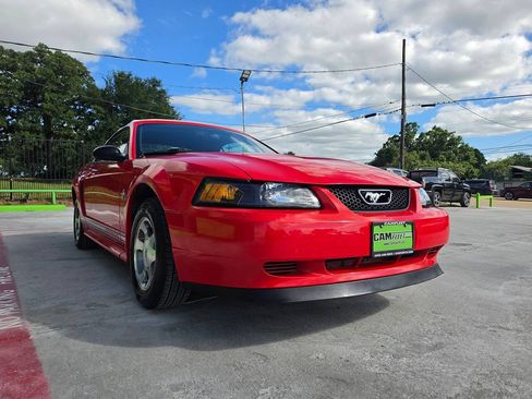 Used 2000 Ford Mustang Convertible RWD image 4