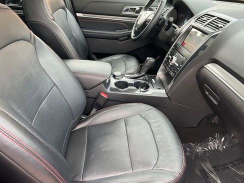 Used 2019 Ford Explorer Sport w/ Equipment Group 401A AWD/4WD image 16