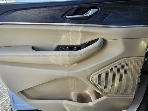 Used 2025 Jeep Grand Cherokee L Limited image 30