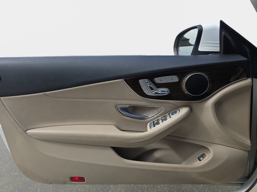 Used 2018 Mercedes-Benz C 300 Cabriolet image 29