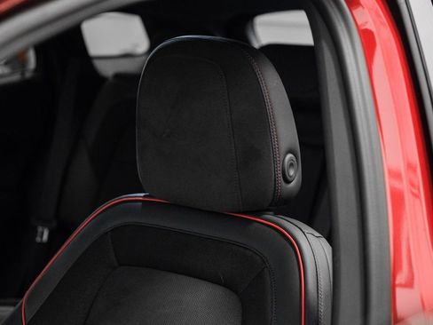 Used 2024 Chevrolet Blazer EV RS image 33