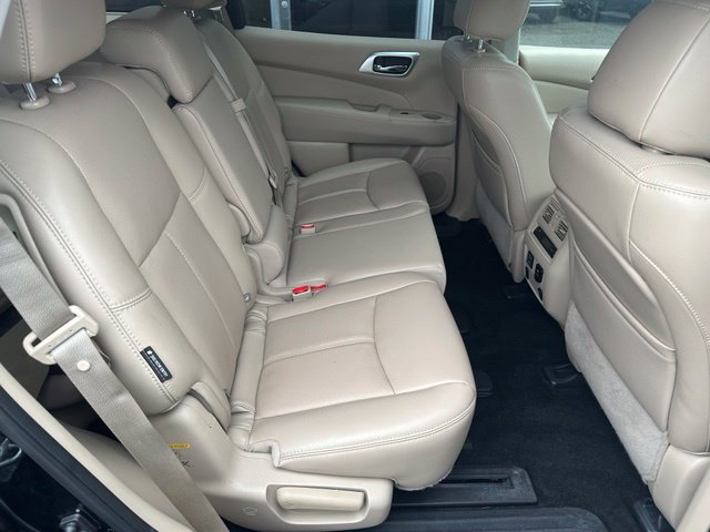 Used 2018 Nissan Pathfinder Platinum w/ Cargo Package AWD/4WD image 19