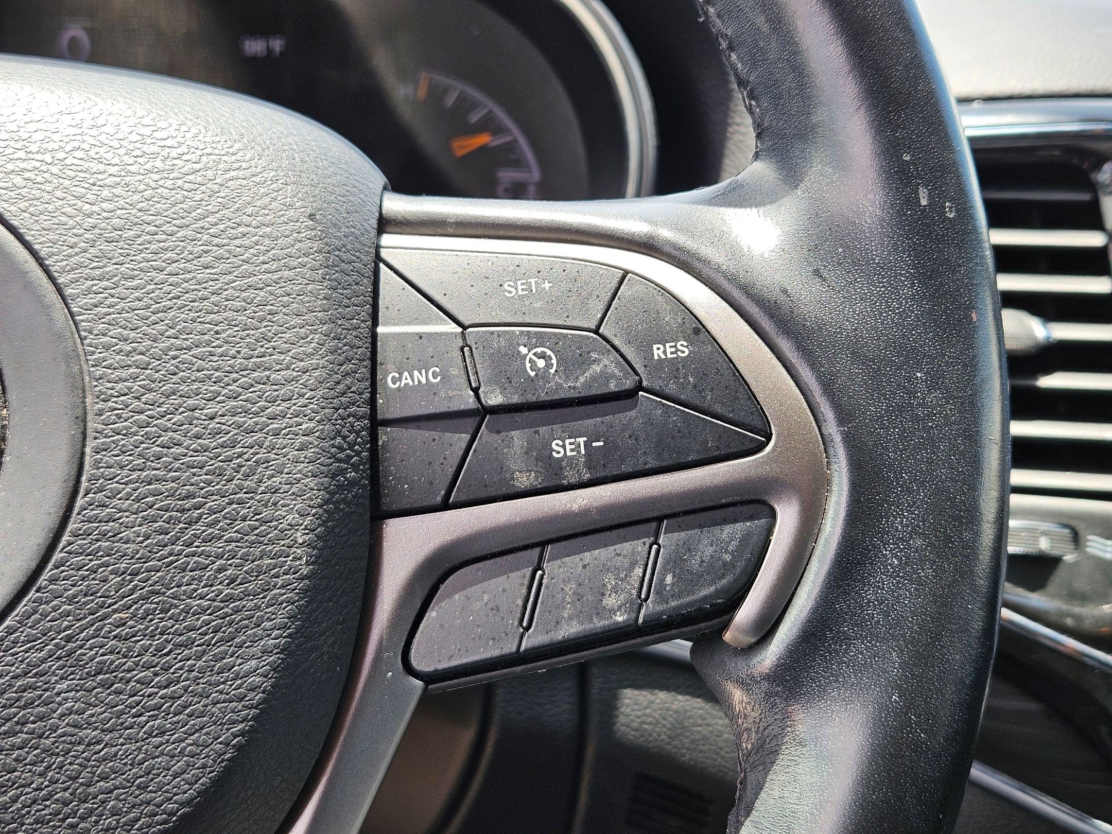 Used 2021 Jeep Grand Cherokee Limited RWD image 17