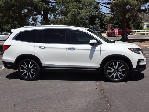 Used 2019 Honda Pilot Touring image 3