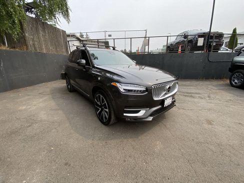 Used 2023 Volvo XC90 B6 Plus w/ Protection Package AWD/4WD image 8