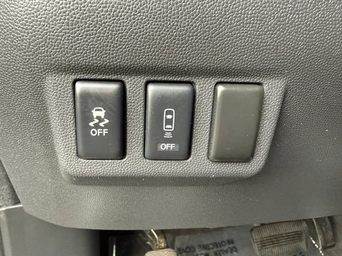 Used 2015 Nissan Titan SV w/ SV Value Truck Package AWD/4WD image 36