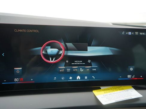 Used 2025 BMW X3 xDrive30i w/ Convenience Package image 16