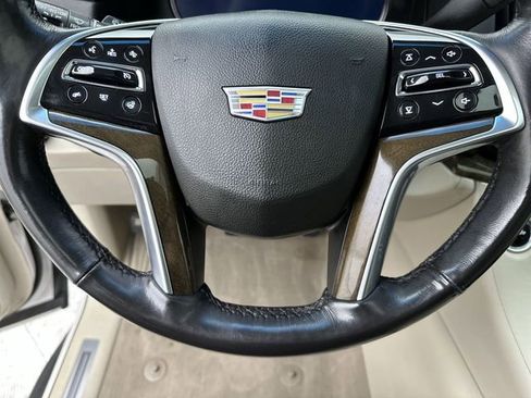 Used 2019 Cadillac Escalade ESV Luxury AWD/4WD image 14