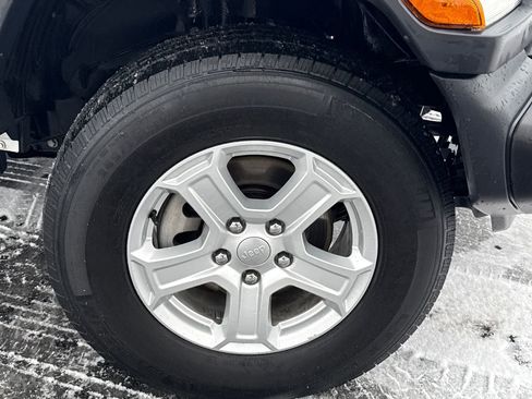 Used 2020 Jeep Wrangler Unlimited Sport S image 9