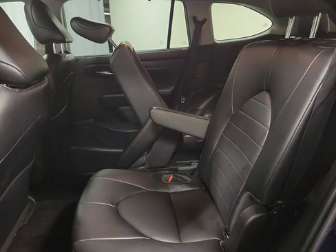 Used 2022 Toyota Highlander XLE image 21