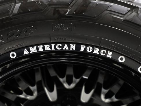 Used 2024 Ford F450 Platinum w/ FX4 Off-Road Package image 52