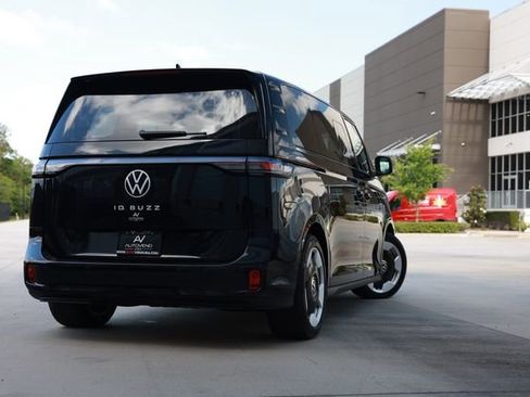 Used 2025 Volkswagen ID. Buzz Pro S RWD image 58
