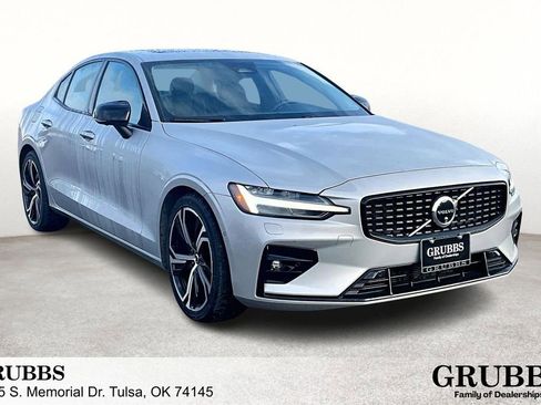 Used 2024 Volvo S60 B5 Plus image 1