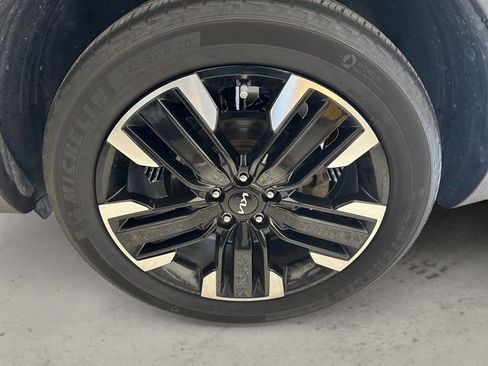 Used 2023 Kia Telluride SX image 14