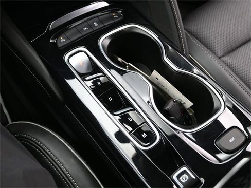 Used 2022 Buick Envision Essence w/ Safety Package image 15