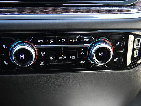 Used 2024 GMC Sierra 1500 Elevation w/ LPO, Elevation Black Package image 25