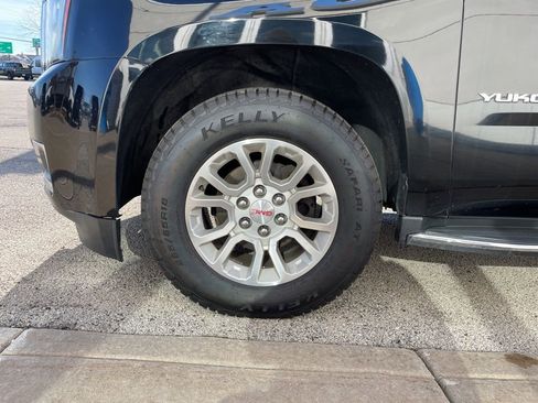 Used 2018 GMC Yukon XL SLT image 17