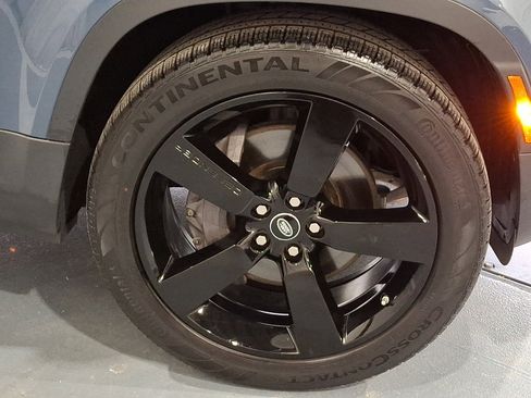 Used 2021 Land Rover Defender 110 SE image 7