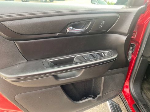 Used 2014 GMC Acadia SLE FWD image 9