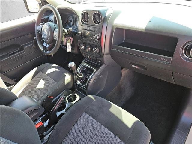 Used 2017 Jeep Patriot Sport FWD image 21