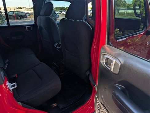 Used 2019 Jeep Wrangler Unlimited Sport S AWD/4WD image 16