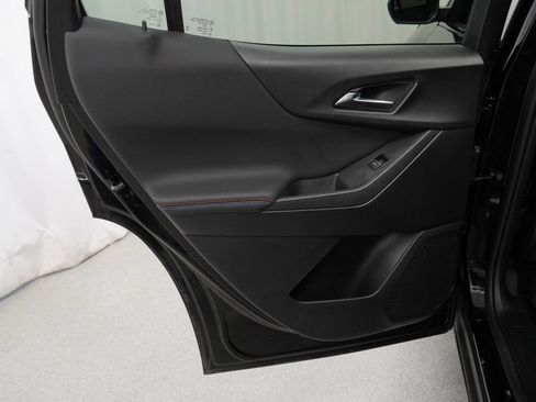 Certified 2025 Chevrolet Equinox RS w/ Safety and Technology Package FWD image 27