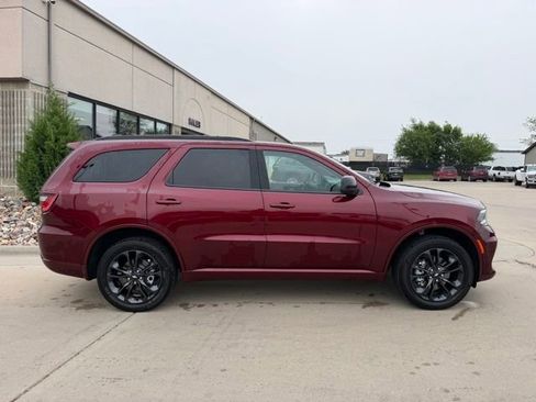 Used 2025 Dodge Durango GT w/ Blacktop Package AWD/4WD image 5