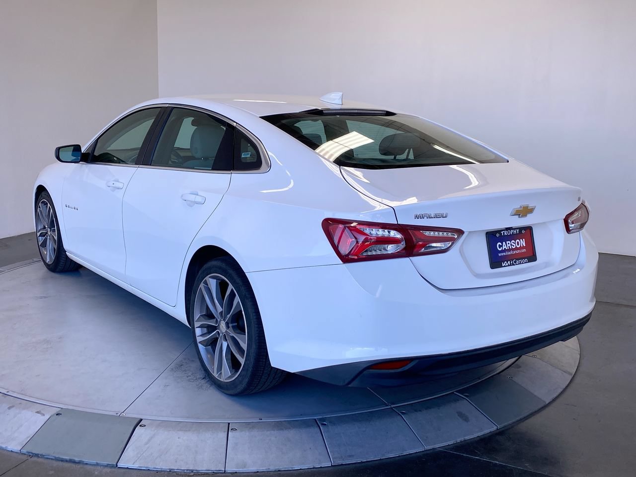 Used 2022 Chevrolet Malibu LT FWD image 3