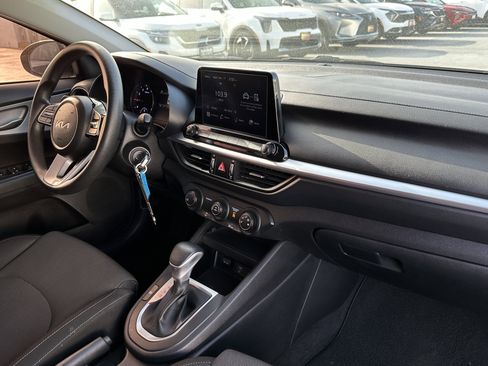 Used 2023 Kia Forte LXS w/ LXS Technology Package image 13