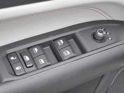 New 2026 Jeep Compass Limited w/ Sun, Sound & Navigation Group image 13