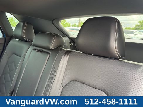 Used 2024 Volkswagen Atlas Cross Sport SE FWD image 31