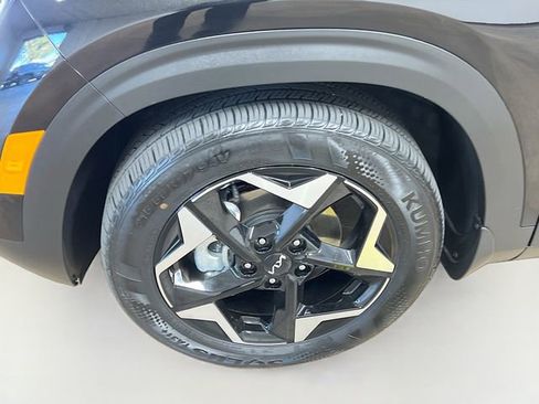 Certified 2025 Kia Seltos S image 29