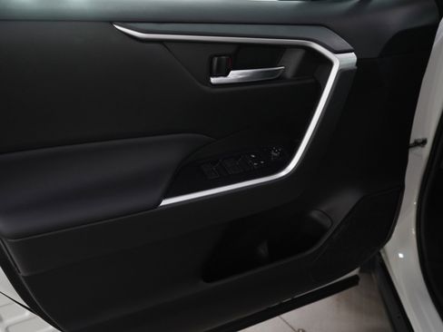 Used 2023 Toyota RAV4 XLE w/ Convenience Package image 24