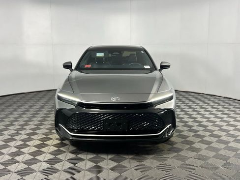 Used 2025 Toyota Crown Platinum image 11