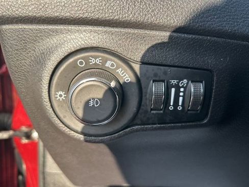 Used 2020 Jeep Compass Limited w/ Safety & Security Group image 19