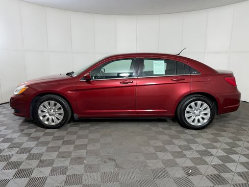 Used 2014 Chrysler 200 LX image 2