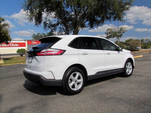 Used 2021 Ford Edge SE image 10
