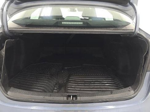 Used 2021 Toyota Corolla LE image 9